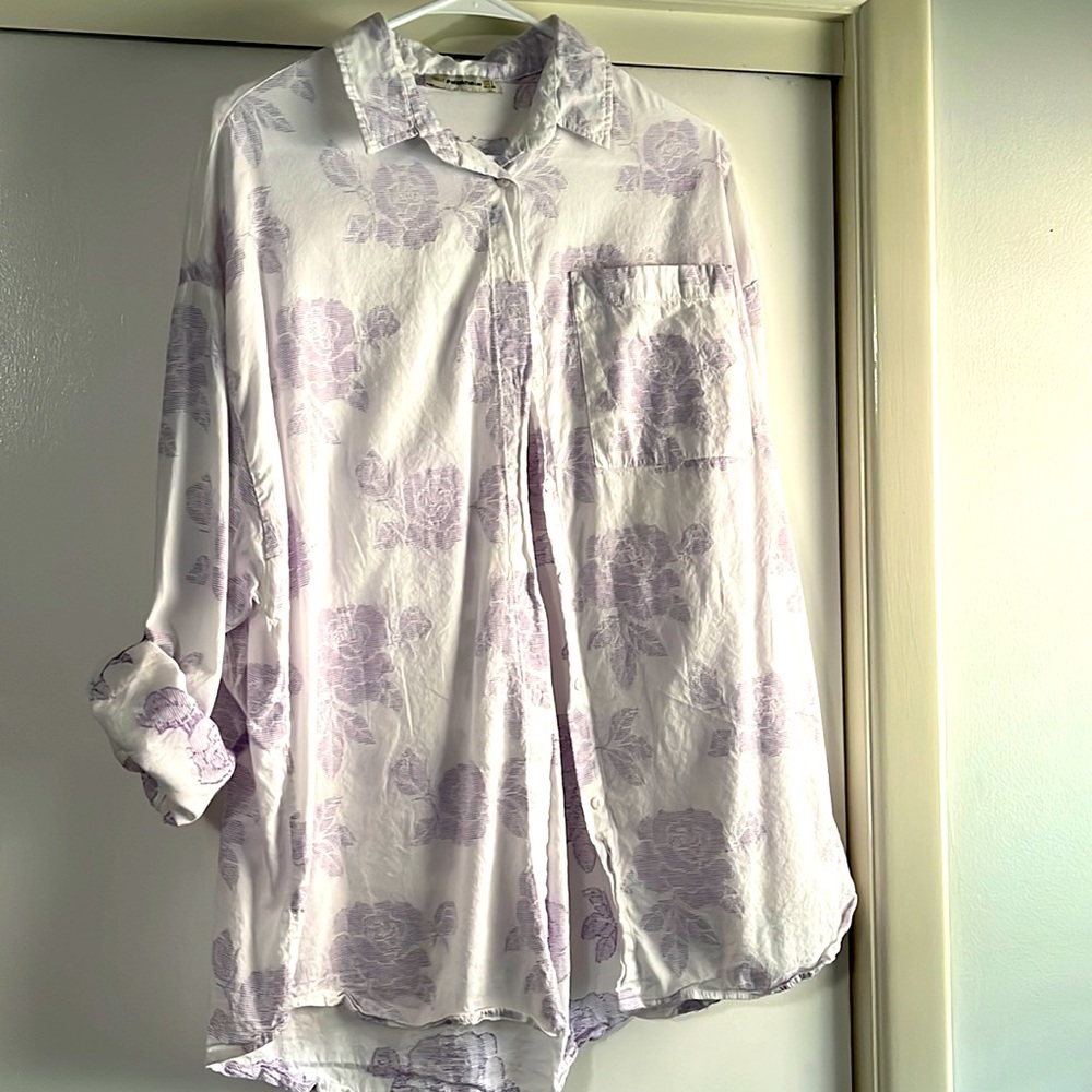 🍇beautiful white floral button down, cotton linen size large